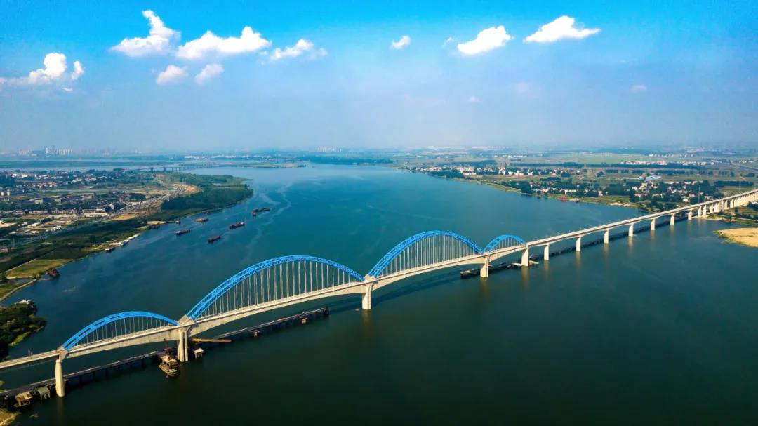 Cuijiaying Hanjiang Bridge on the Wuhan-Shiyan Railway, winner of the Railway Bridge Award.