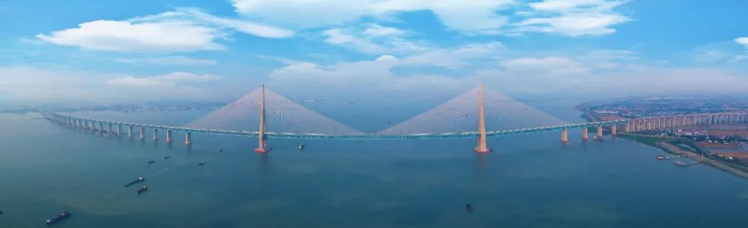 The Shanghai-Suzhou-Nantong Yangtze River Rail-cum-Road Bridge.