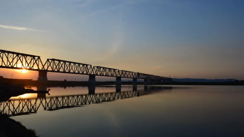 China-Russia Cross-river Railway Bridge1