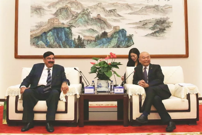 President CHEN Yun Meets With Pakistan Railway Minister