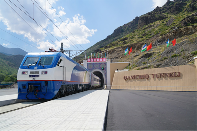 乌兹别克斯坦安革连-帕普电气化铁路卡姆奇克隧道