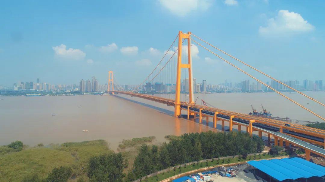 大桥全景.jpg
