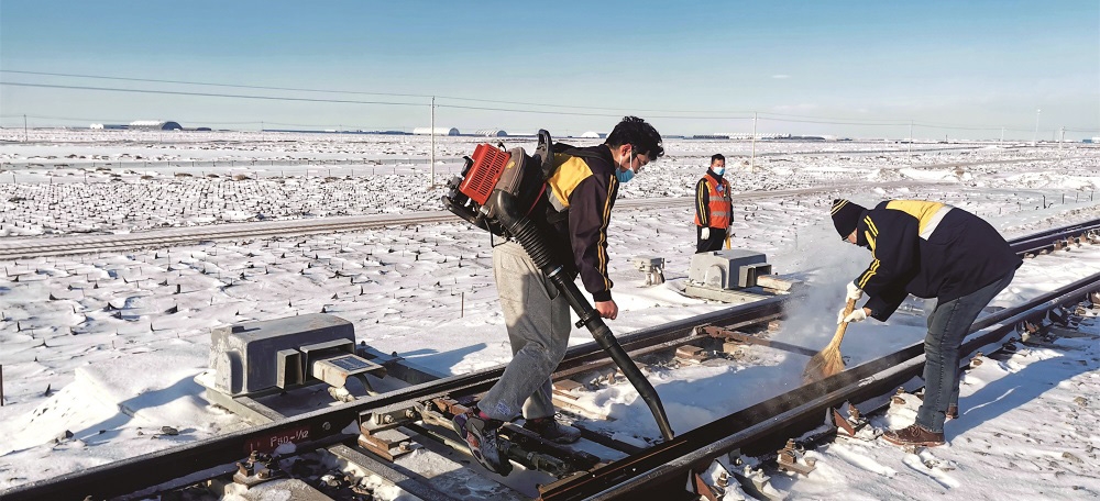 Turnout-Snow-Clearing