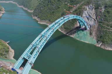 浩吉铁路洛河桥300吨缆索起重机