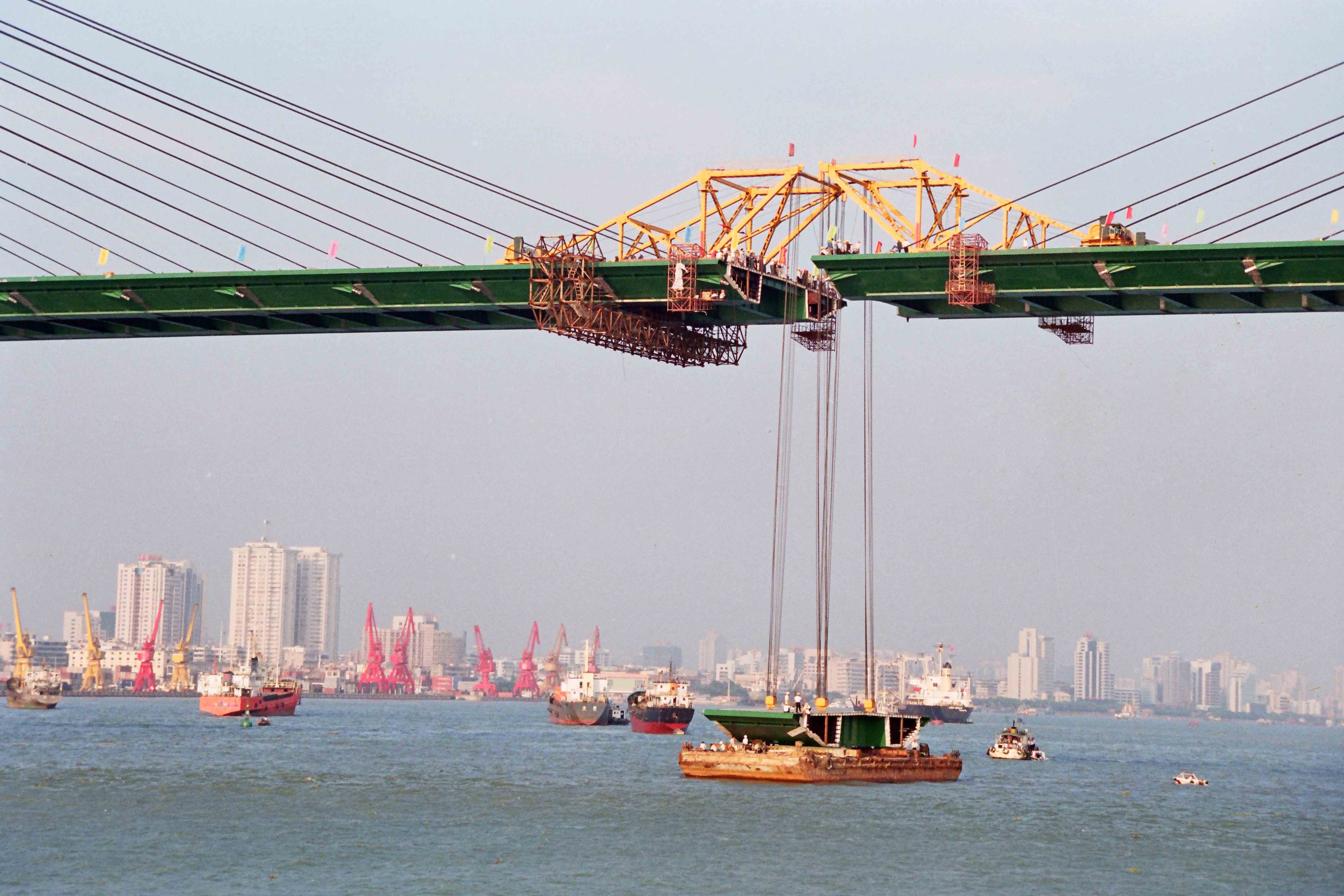 汕头礐石大桥170吨 桥面起重机