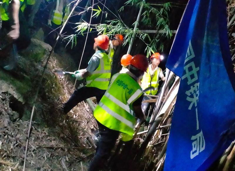 中铁一局参与火灾救援