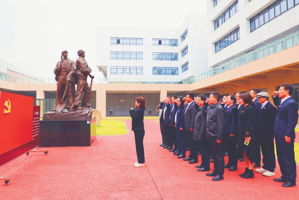 中铁科研院西南院赴川藏公路博物馆开展主题教育实地践学 (4)_副本