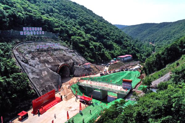 石门1号隧道出口 - 复件(2)