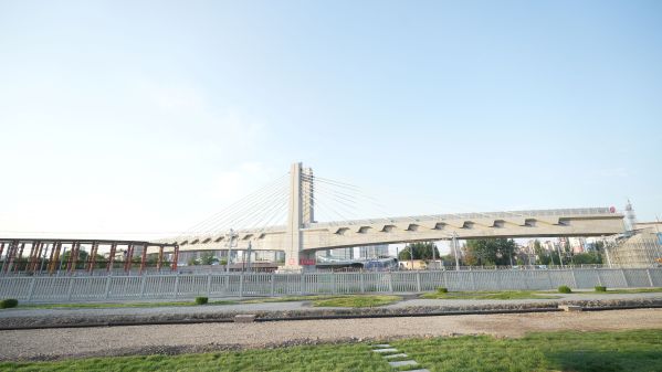 转体后正面图