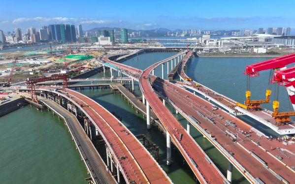 6.建设中的大桥