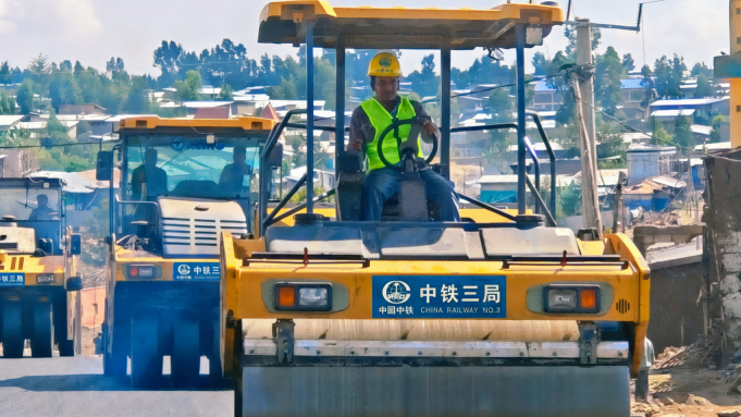 埃塞俄比亚IR公路升级改造工程主线通车