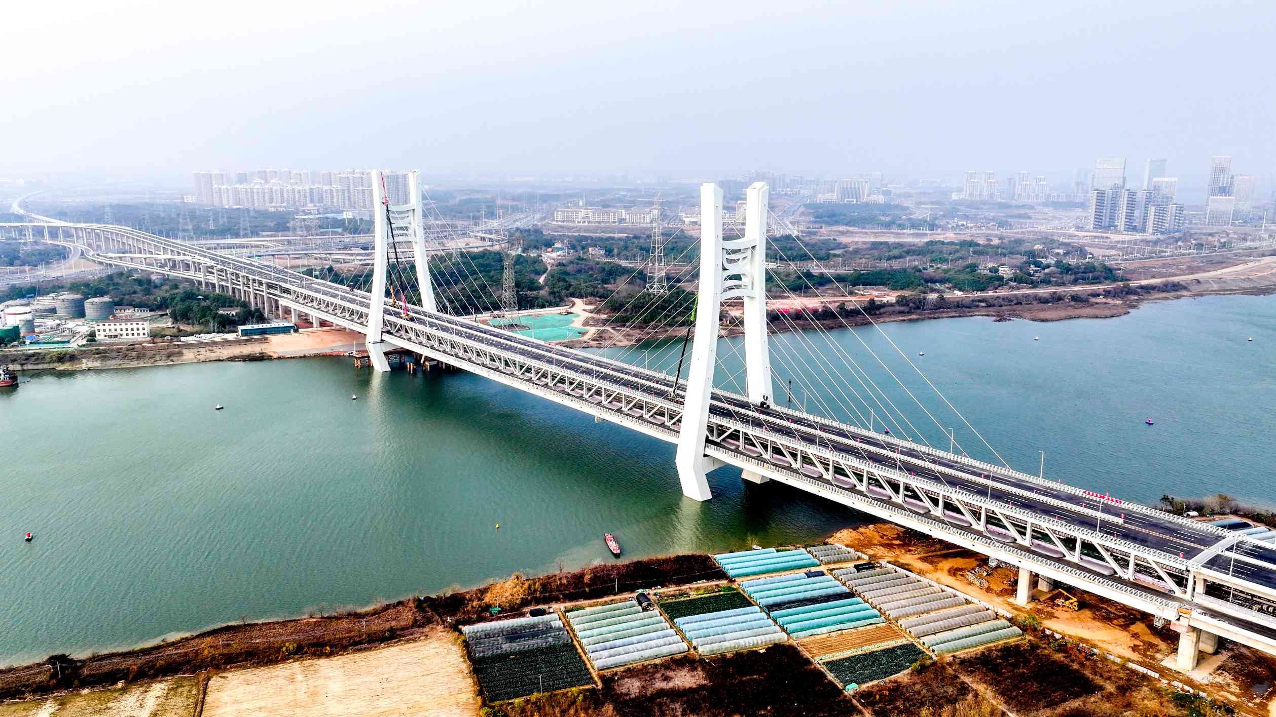 昌九高铁隆兴大桥公路先行通车