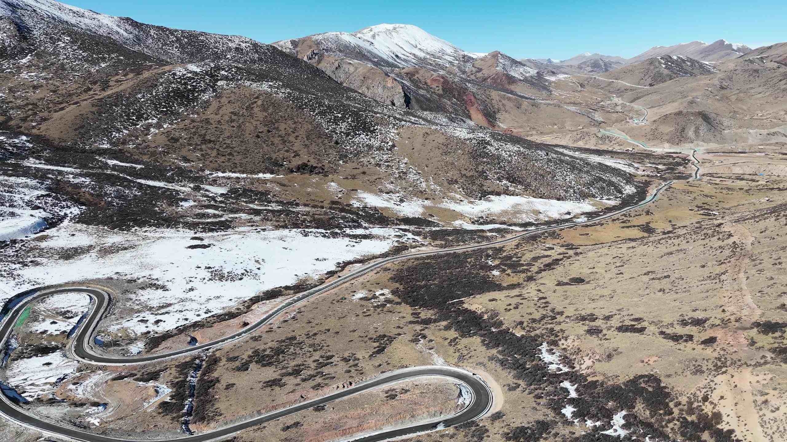 西藏洛隆县腊久乡经中瓦村至萨玛村公路项目通过验收