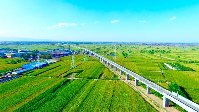 中铁三局六公司建设郑太高铁胡村跨榆祁高速特大桥1