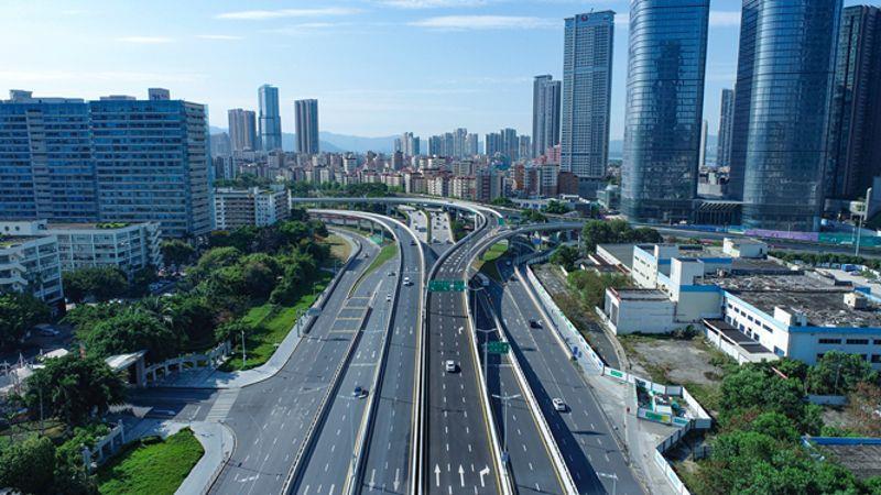 图为深圳香蜜湖路交通综合改善工程车公庙立交