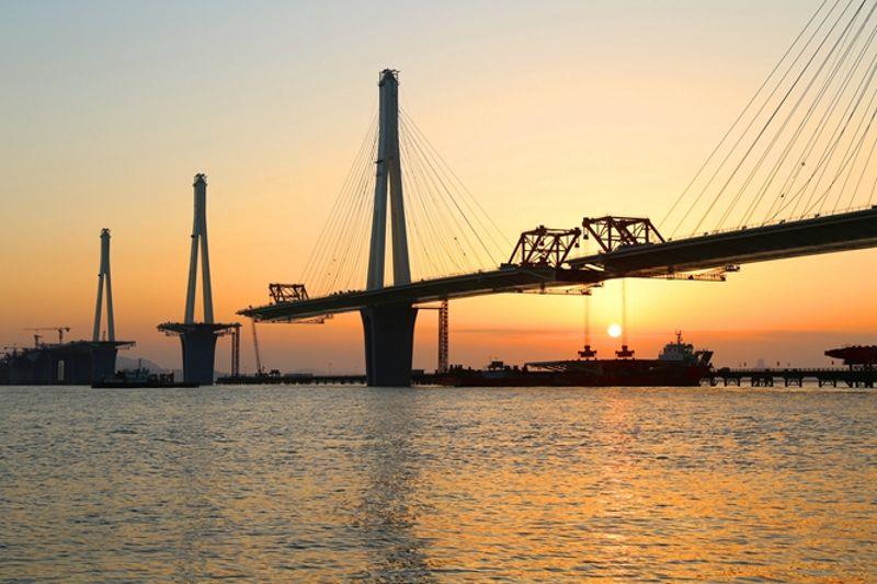 图为珠海金海大桥主桥全貌