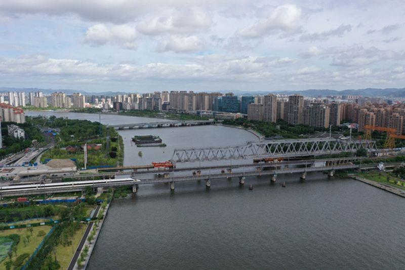 图为余姚江特大桥 (2)