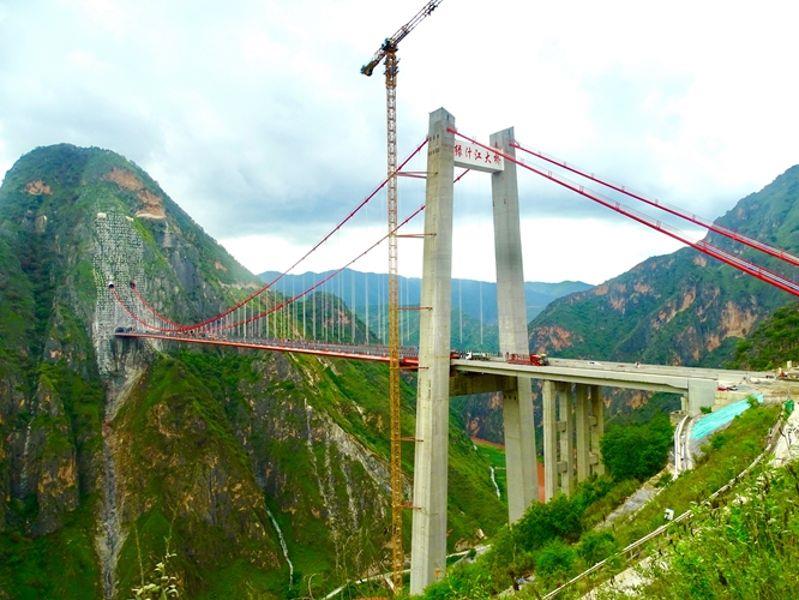 图为绿汁江特大桥 图为绿汁江特大桥