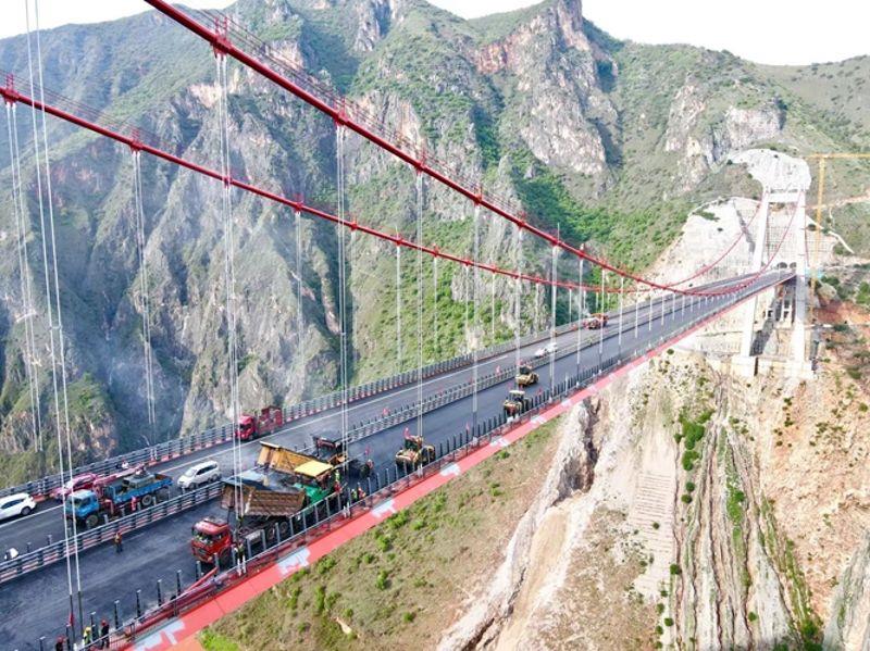 图为绿汁江特大桥 (2) 图为绿汁江特大桥 (2)