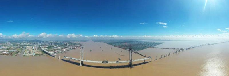 深中通道中山大桥合龙