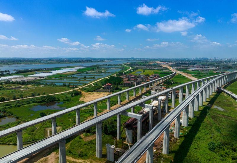 昌景黄铁路横岗联络线“五桥六线”段