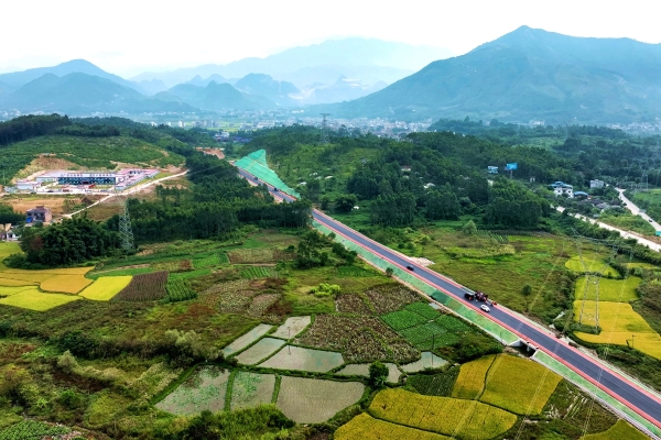广西贺州黄田至姑婆山道路提级改造工程_副本 广西贺州黄田至姑婆山道路提级改造工程_副本