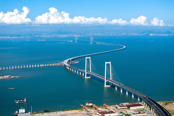 Shenzhen-Zhongshan Bridge Makes Key Progress