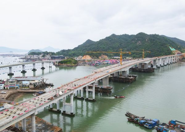 宁上高速公路关门江水道大桥主体结构贯通1 宁上高速公路关门江水道大桥主体结构贯通1