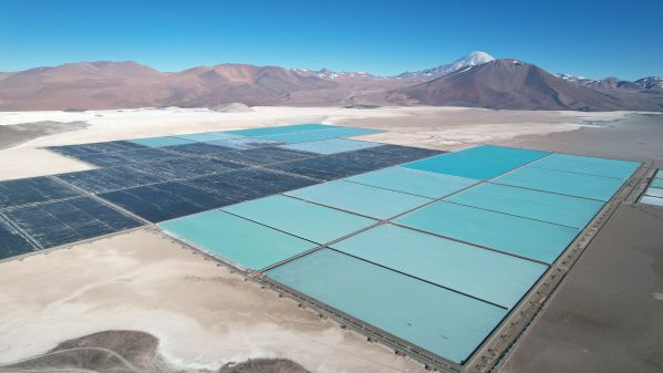 阿根廷马里亚纳盐湖工厂正式投用2