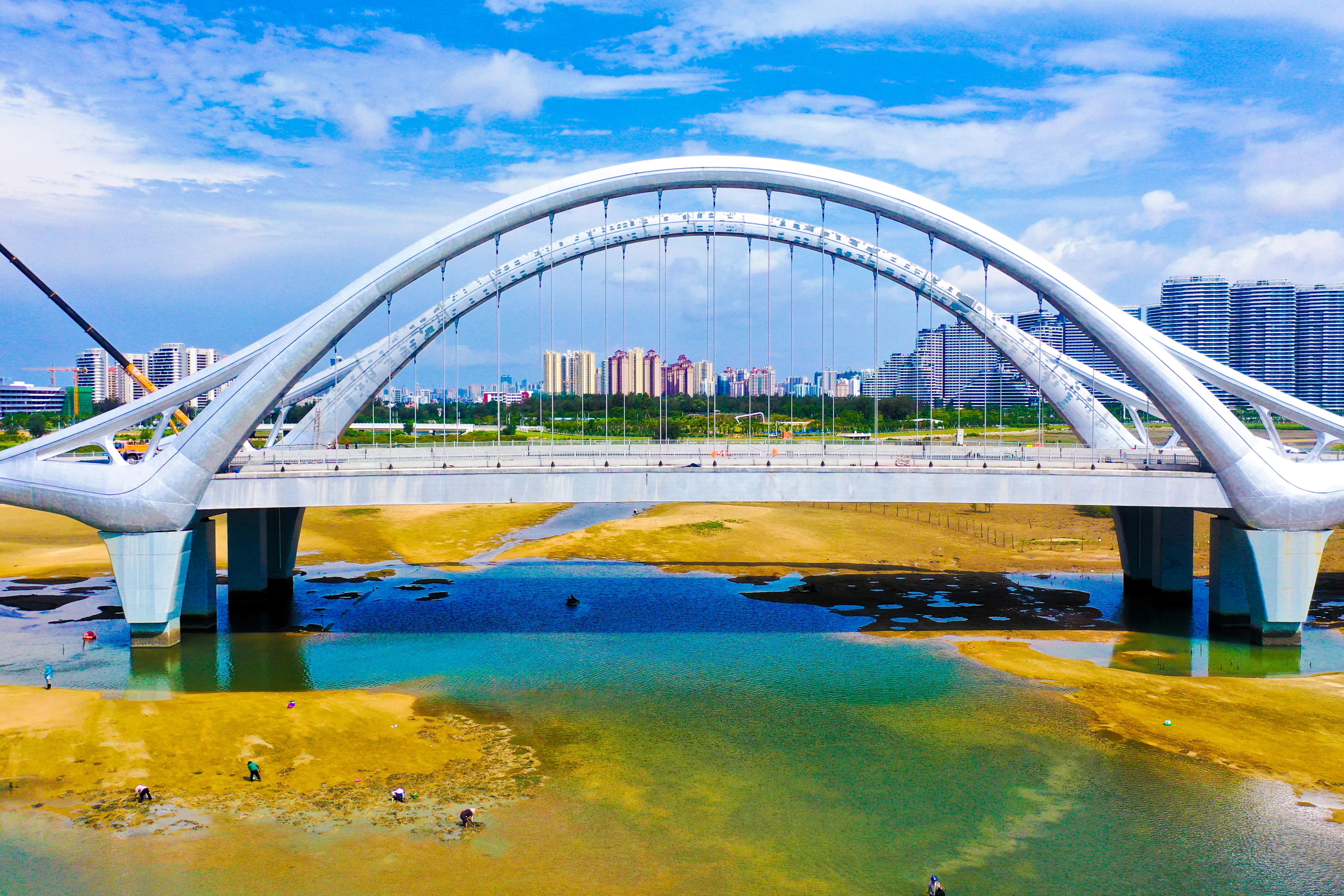 汕湛高速公路东段分布式光伏项目